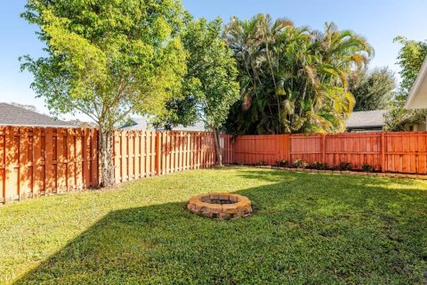 House in Wellington, Florida 6 bedrooms, 237.92 sq.m. № 2175595 - photo 19
