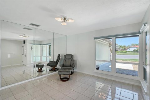 House in Sarasota, Florida 3 bedrooms, 226.5 sq.m. № 1581143 - photo 9