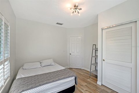 House in Sarasota, Florida 3 bedrooms, 226.5 sq.m. № 1581143 - photo 29