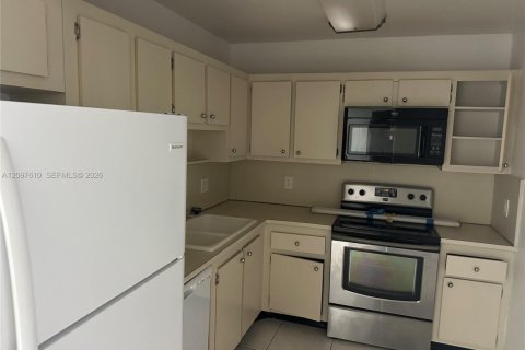 Apartment in Hollywood, Florida 1 bedroom, 77.11 sq.m. № 2392204 - photo 7