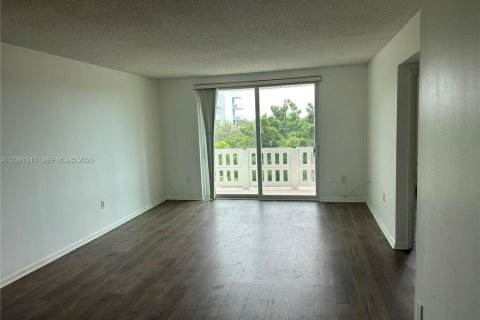 Apartment in Hollywood, Florida 1 bedroom, 77.11 sq.m. № 2392204 - photo 5