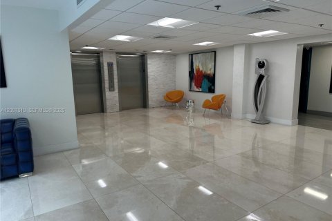 Apartment in Hollywood, Florida 1 bedroom, 77.11 sq.m. № 2392204 - photo 3