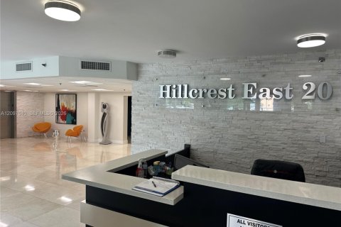 Apartment in Hollywood, Florida 1 bedroom, 77.11 sq.m. № 2392204 - photo 2