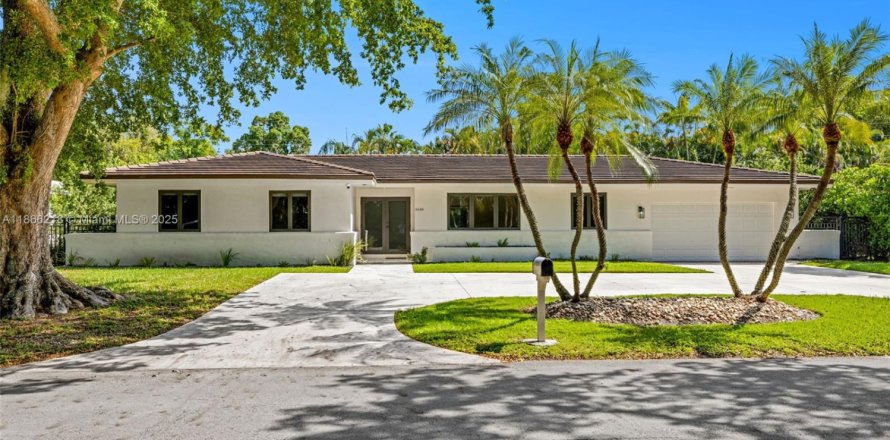 Villa ou maison à Coral Gables, Floride 3 chambres, 183.39 m2 № 1895925