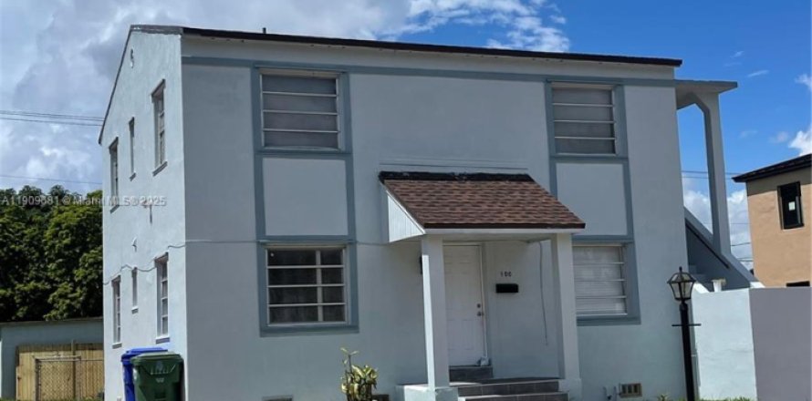 Commercial property in Miami, Florida 178.37 sq.m. № 1965373