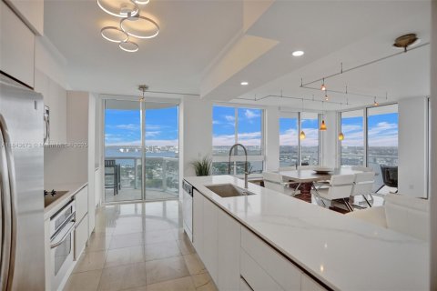 Copropriété à louer à Miami Beach, Floride: 2 chambres, 122.82 m2 № 1838739 - photo 10