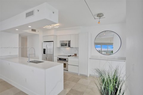Copropriété à louer à Miami Beach, Floride: 2 chambres, 122.82 m2 № 1838739 - photo 13