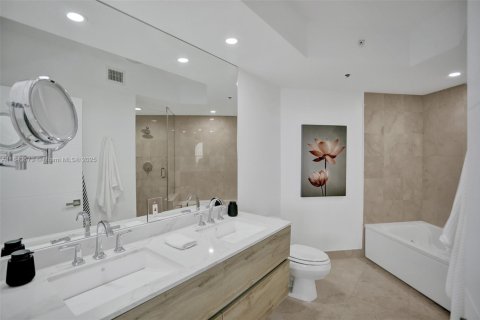 Copropriété à louer à Miami Beach, Floride: 2 chambres, 122.82 m2 № 1838739 - photo 20
