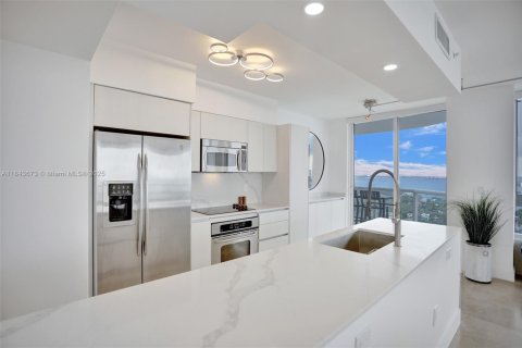 Copropriété à louer à Miami Beach, Floride: 2 chambres, 122.82 m2 № 1838739 - photo 3