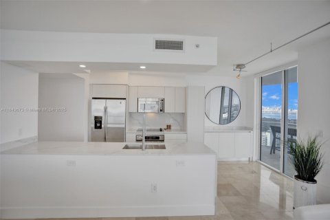 Copropriété à louer à Miami Beach, Floride: 2 chambres, 122.82 m2 № 1838739 - photo 9