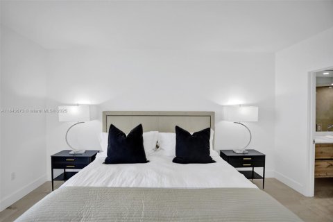 Copropriété à louer à Miami Beach, Floride: 2 chambres, 122.82 m2 № 1838739 - photo 18