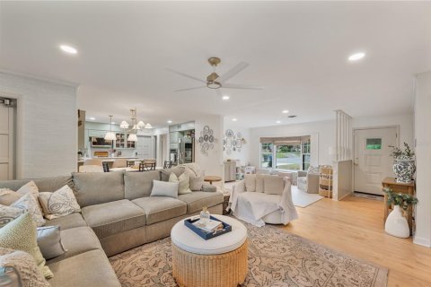 Villa ou maison à vendre à Lakeland, Floride: 4 chambres, 163.51 m2 № 2125071 - photo 10