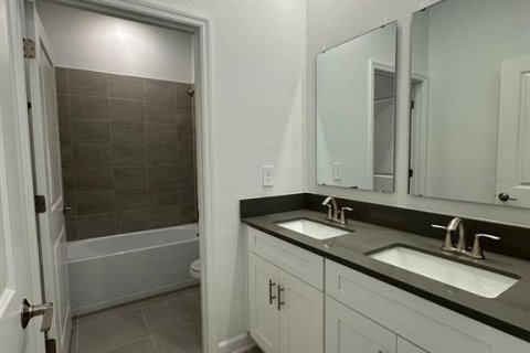 Casa en alquiler en Kissimmee, Florida, 4 dormitorios, 198.72 m2 № 1561842 - foto 16