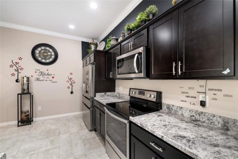 House in The Villages, Florida 4 bedrooms, 188.41 sq.m. № 2114784 - photo 14