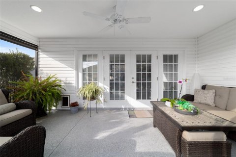 House in The Villages, Florida 4 bedrooms, 188.41 sq.m. № 2114784 - photo 9