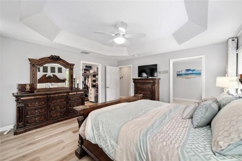 House in The Villages, Florida 4 bedrooms, 188.41 sq.m. № 2114784 - photo 18