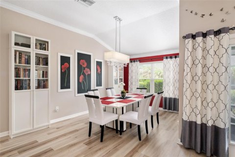 House in The Villages, Florida 4 bedrooms, 188.41 sq.m. № 2114784 - photo 7