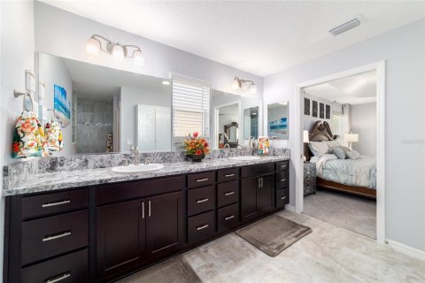 House in The Villages, Florida 4 bedrooms, 188.41 sq.m. № 2114784 - photo 21