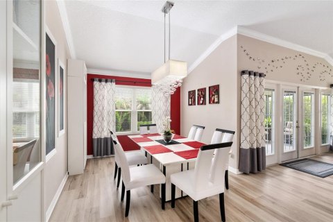 House in The Villages, Florida 4 bedrooms, 188.41 sq.m. № 2114784 - photo 8