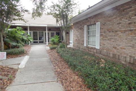 Commercial property in Kissimmee, Florida 115.11 sq.m. № 2214666 - photo 2