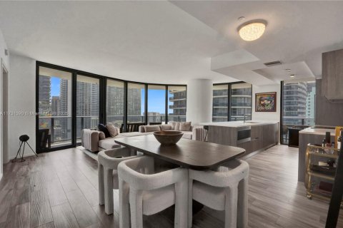 Condominio en venta en Miami, Florida, 3 dormitorios, 149.85 m2 № 1710570 - foto 1