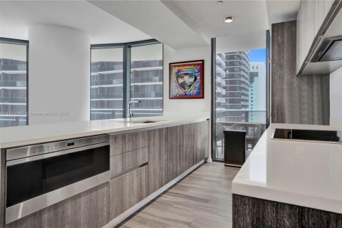 Condominio en venta en Miami, Florida, 3 dormitorios, 149.85 m2 № 1710570 - foto 11