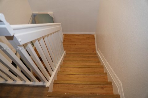 Купить виллу или дом в Холливуд, Флорида 2 спальни, 133.78м2, № 1987116 - фото 19