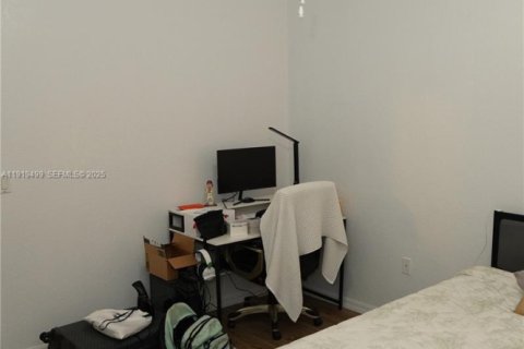 Купить виллу или дом в Холливуд, Флорида 2 спальни, 133.78м2, № 1987116 - фото 23