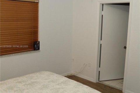 Купить виллу или дом в Холливуд, Флорида 2 спальни, 133.78м2, № 1987116 - фото 24