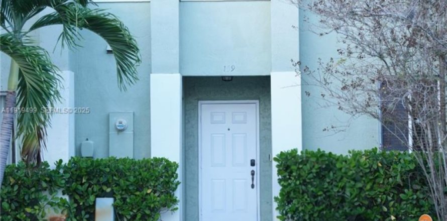 Дом в Холливуд, Флорида 2 спальни, 133.78м2 № 1987116