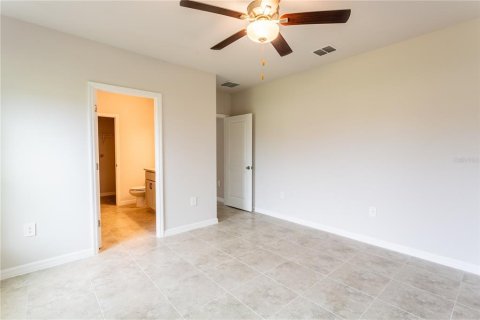 House in Lehigh Acres, Florida 4 bedrooms, 167.5 sq.m. № 1565738 - photo 10