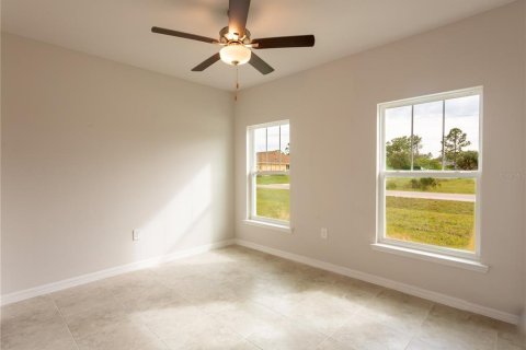 House in Lehigh Acres, Florida 4 bedrooms, 167.5 sq.m. № 1565738 - photo 14