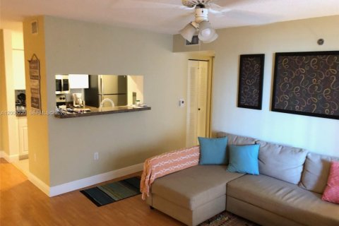 Condo in Aventura, Florida, 1 bedroom  № 2170894 - photo 3