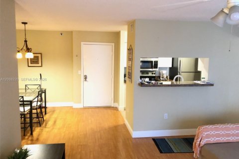 Condo in Aventura, Florida, 1 bedroom  № 2170894 - photo 4