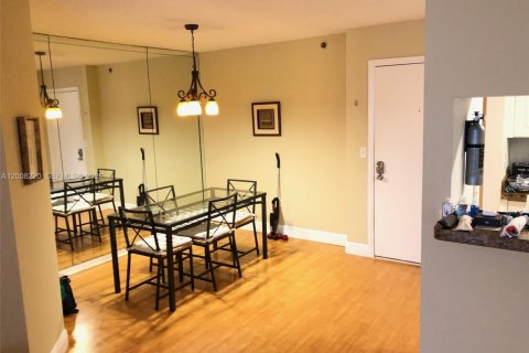 Condo in Aventura, Florida, 1 bedroom  № 2170894 - photo 5