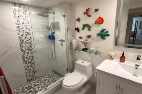 Condo in Fort Lauderdale, Florida, 2 bedrooms  № 2073819 - photo 8