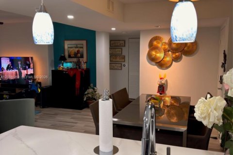 Condo in Fort Lauderdale, Florida, 2 bedrooms  № 2073819 - photo 5