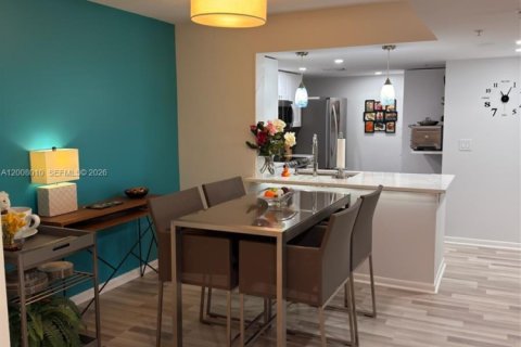 Condo in Fort Lauderdale, Florida, 2 bedrooms  № 2073819 - photo 7