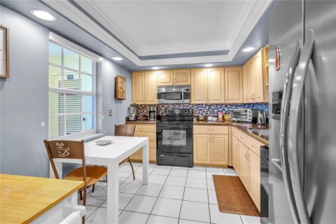 Condo in Pompano Beach, Florida, 3 bedrooms  № 2245881 - photo 20