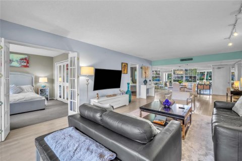 Condo in Pompano Beach, Florida, 3 bedrooms  № 2245881 - photo 10