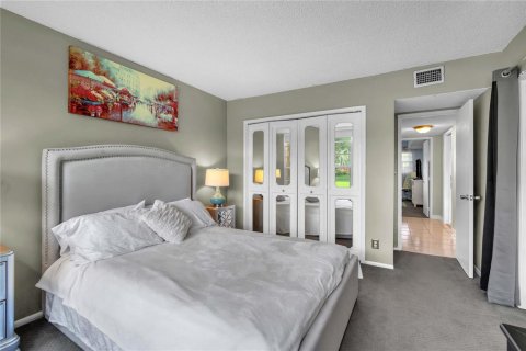 Condo in Pompano Beach, Florida, 3 bedrooms  № 2245881 - photo 12