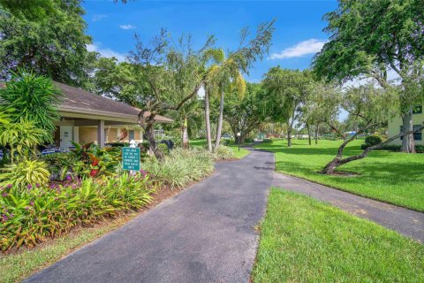 Condo in Pompano Beach, Florida, 3 bedrooms  № 2245881 - photo 28
