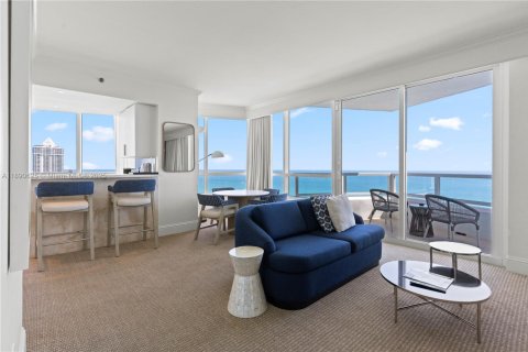 Condo à Miami Beach, Floride, 1 chambre  № 2039906