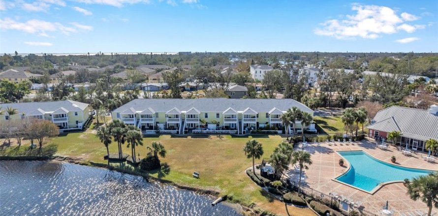Condo in Saint Petersburg, Florida, 2 bedrooms № 1528746