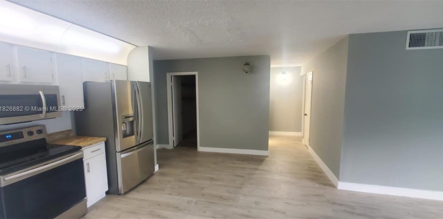 Condo in Homestead, Florida, 2 bedrooms  № 1978054