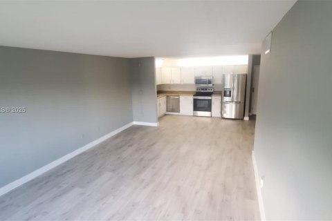 Condo in Homestead, Florida, 2 bedrooms  № 1978054 - photo 5