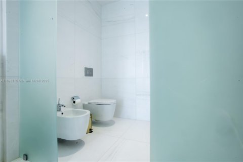 Купить кондоминиум в Майами, Флорида 3 спальни, 254.74м2, № 1949723 - фото 10