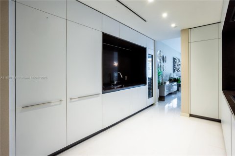 Купить кондоминиум в Майами, Флорида 3 спальни, 254.74м2, № 1949723 - фото 13