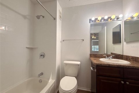Condo in Gainesville, Florida, 2 bedrooms  № 2209047 - photo 22