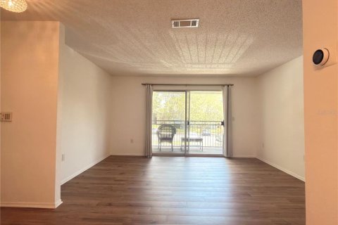 Condo in Gainesville, Florida, 2 bedrooms  № 2209047 - photo 6